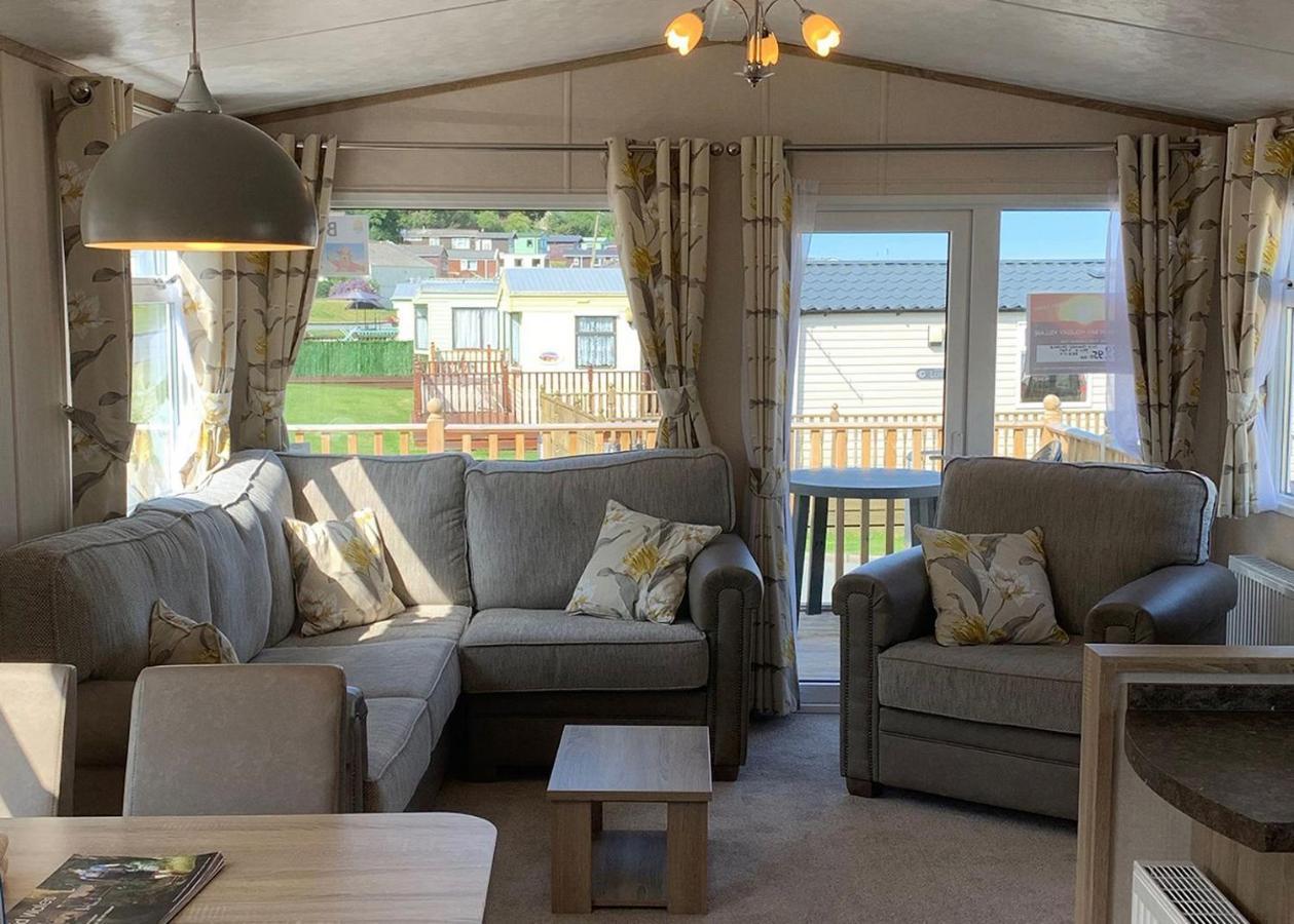 Ocean Heights Holiday Park New Quay  Exterior photo